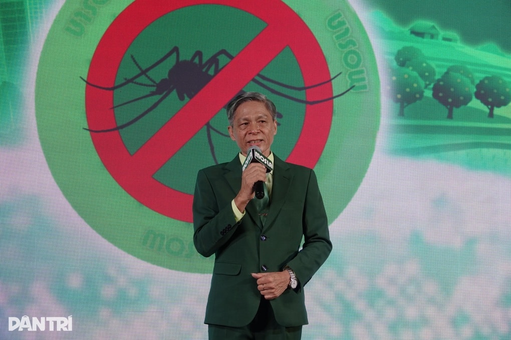 Doanh nhân chi 2 tỷ làm bẫy muỗi, tặng 1.000 chiếc để chặn sốt xuất huyết - 2 Doanh nhân chi 2 tỷ làm bẫy muỗi, tặng 1.000 chiếc để chặn sốt xuất huyết - 2