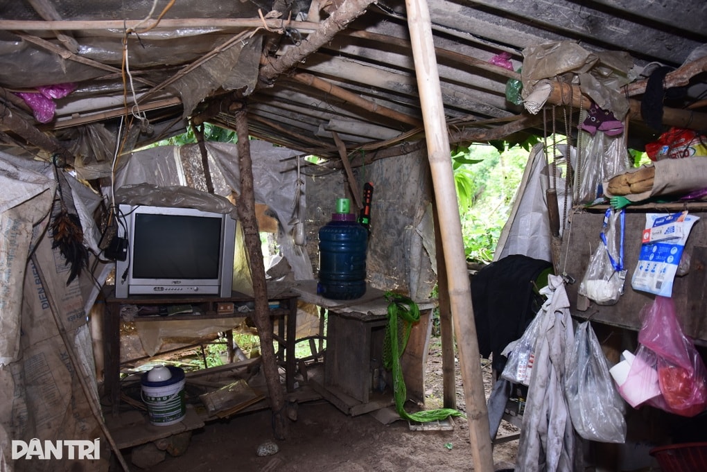 Vợ mất sớm, các con khó nghèo, cụ ông 82 tuổi: “Không muốn phiền con cháu” - 3 Vợ mất sớm, các con khó nghèo, cụ ông 82 tuổi: “Không muốn phiền con cháu” - 3