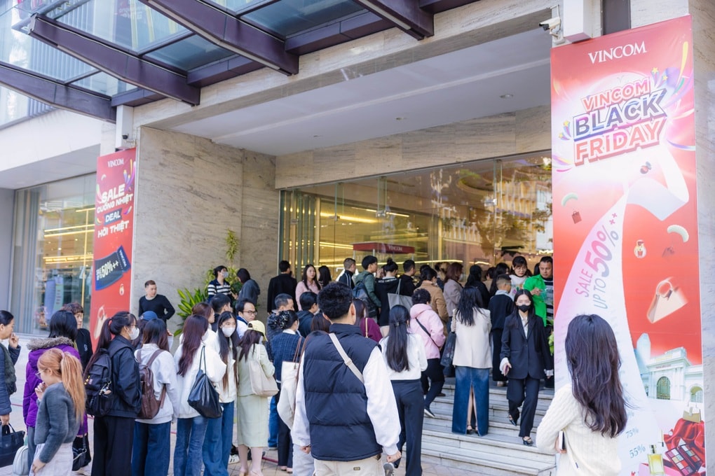 2,3 triệu lượt khách tới Vincom Black Friday 2025 - 1 2,3 triệu lượt khách tới Vincom Black Friday 2025 - 1
