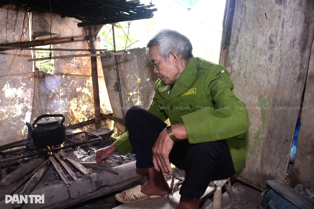 Vợ mất sớm, các con khó nghèo, cụ ông 82 tuổi: “Không muốn phiền con cháu” - 2 Vợ mất sớm, các con khó nghèo, cụ ông 82 tuổi: “Không muốn phiền con cháu” - 2