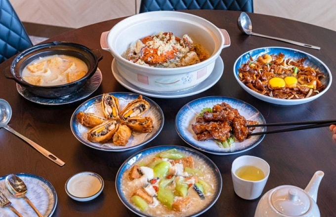 Các món ăn được nấu theo phong cách Zi Char tại Singapore. Ảnh: STB