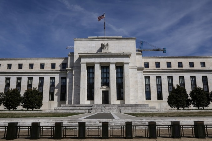 Bên ngoài Cục Dự trữ Liên bang Mỹ (Fed) tại Washington (Mỹ). Ảnh: Reuters