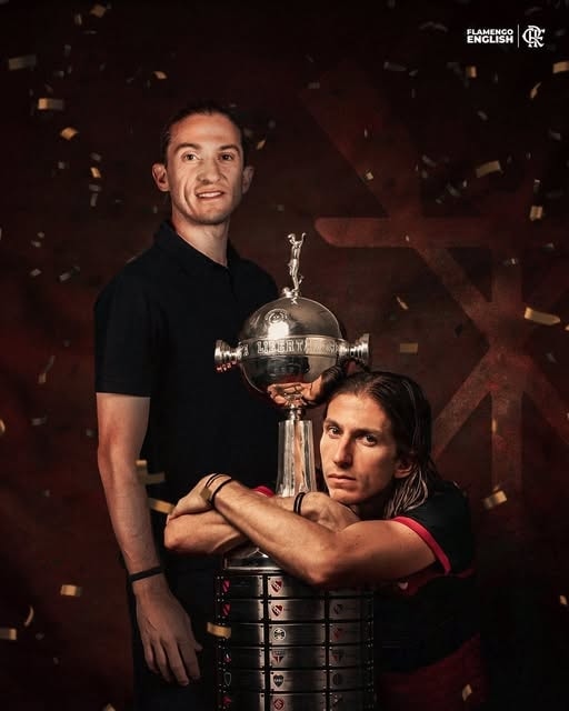 Luis là một trong những người hiếm hoi vô địch Libertadores cả trên tư cách cầu thủ lẫn HLV.