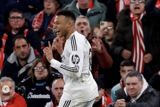 Mbappe mừng bàn trong trận Bilbao 0-3 Real ở vòng 15 La Liga tối 3/12. Ảnh: Real