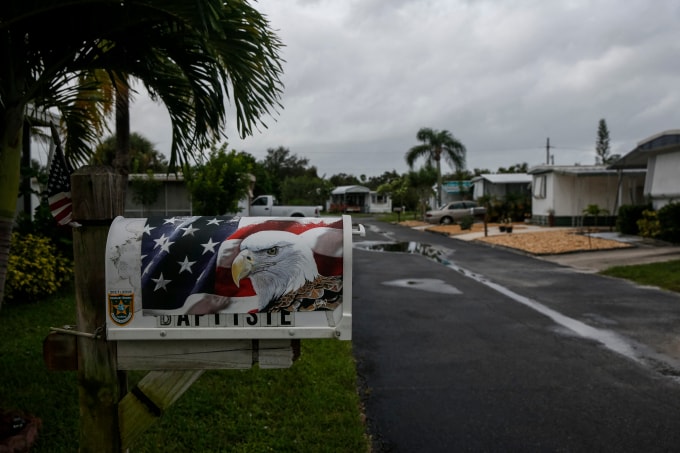 Lối vào một khu mobile home ở Jesen Beach, Florida, năm 2019. Ảnh: AFP