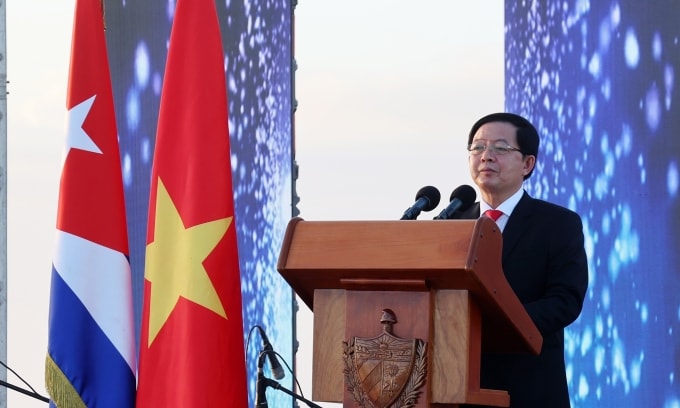 Phó thủ tướng Hồ Quốc Dũng tại lễ khởi công nhà máy. Ảnh: VGP