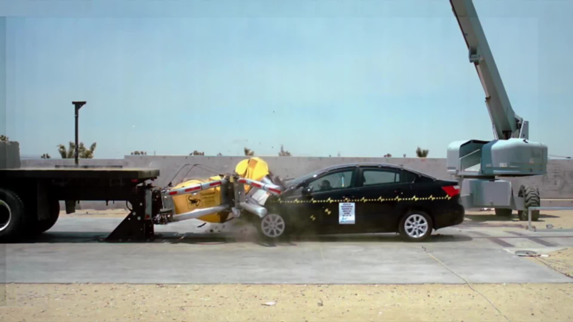 Truck Mounted Attenuator: ‘Thành trì cuối cùng’ ngăn thảm họa trên cao tốc