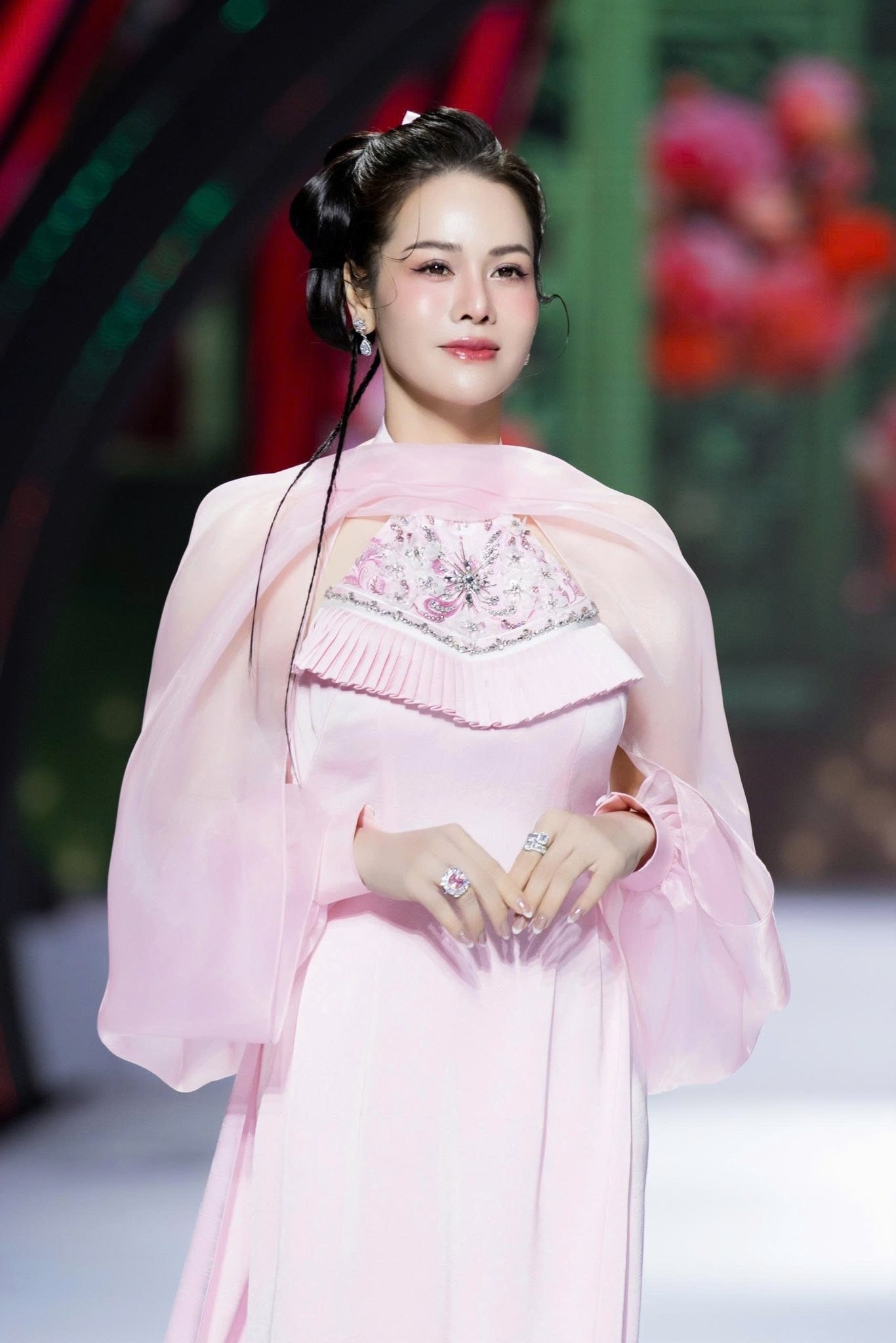 Nhật Kim Anh ảnh 8 Nhat Kim Anh anh 8