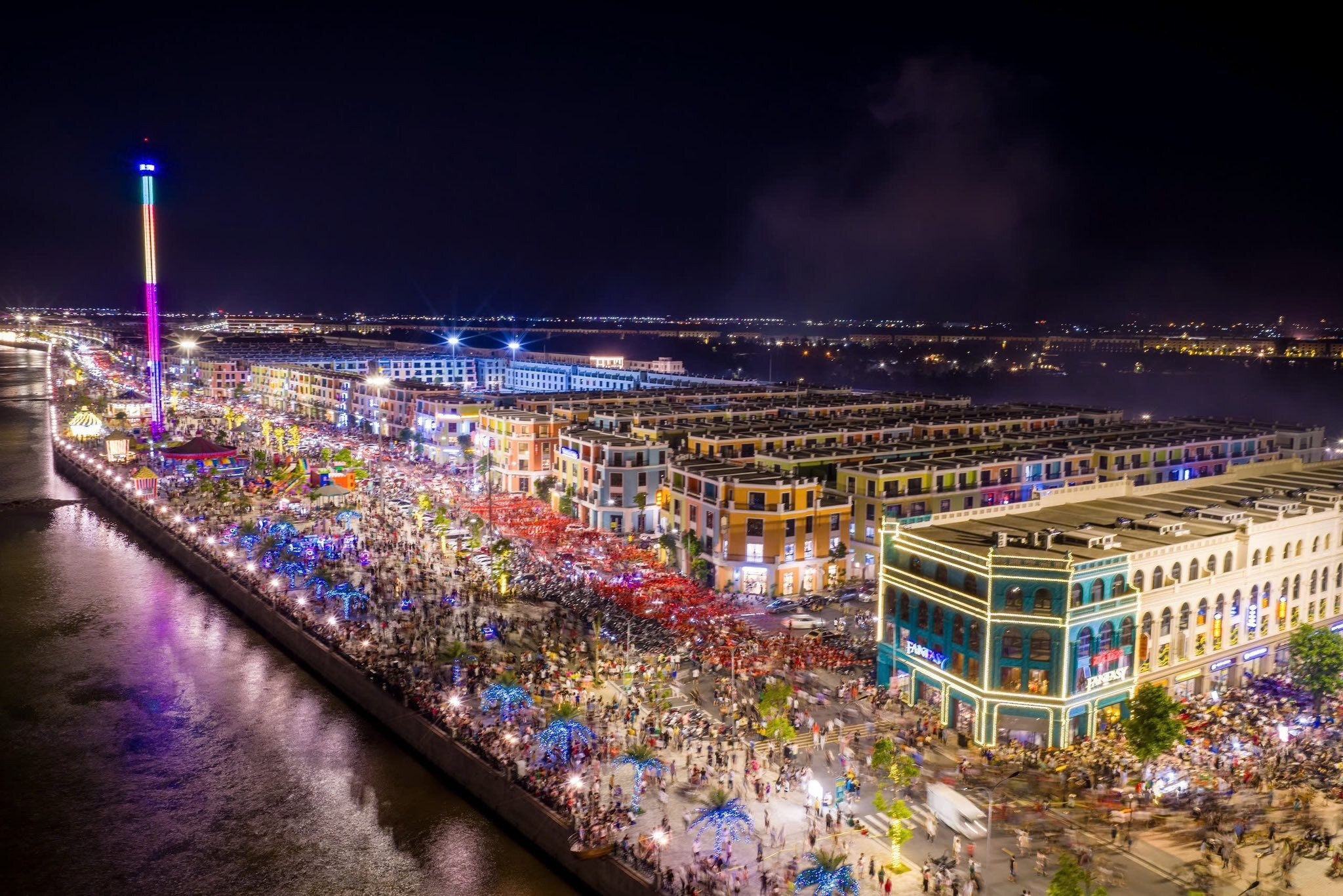 Dòng khách khổng lồ tạo ra nhiều cơ hội đột biến doanh thu trong năm cho các shop kinh doanh.