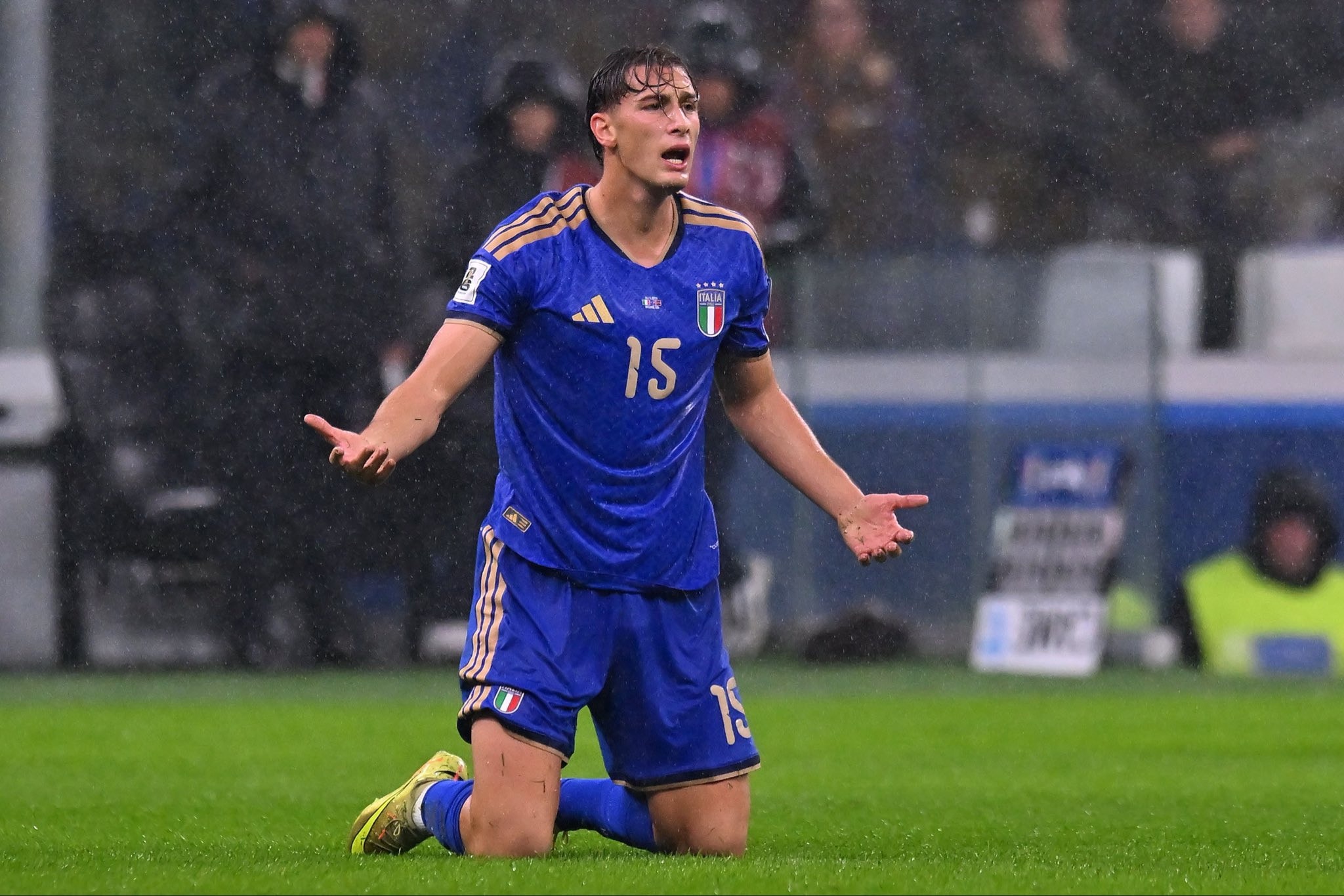 Đội tuyển Italy lần thứ 3 liên tiếp phải đá play-off tranh suất dự World Cup.