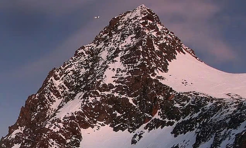 Cô gái tử vong bi thảm vì bị bạn trai bỏ rơi trên đỉnh núi cao nhất nước Áo - 2