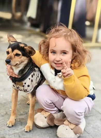 Bí ẩn di truyền về cặp vợ chồng Trung Quốc sinh ra búp bê lai - 1