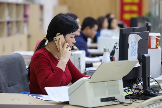 Cán bộ, công chức, viên chức làm việc Trung tâm Phục vụ hành chính công tỉnh Hà Tĩnh, tháng 11/2025. Ảnh: Đức Hùng