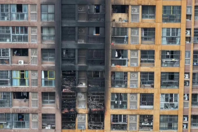 Vụ cháy chung cư khiến 15 người chết tại Nam Kinh vào tháng 2/2024. Ảnh: Weibo