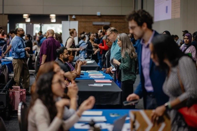 Hội chợ việc làm ở Chicago, Mỹ, hồi tháng 6. Ảnh: WSJ