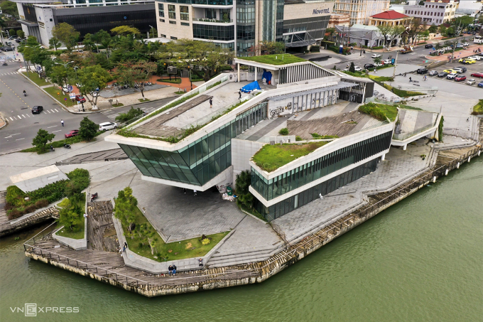 Bến du thuyền của Phan Văn Anh Vũ (Vũ Nhôm) sẽ được chuyển đổi công năng phục vụ cộng đồng thay vì đập bỏ. Ảnh: Nguyễn Đông