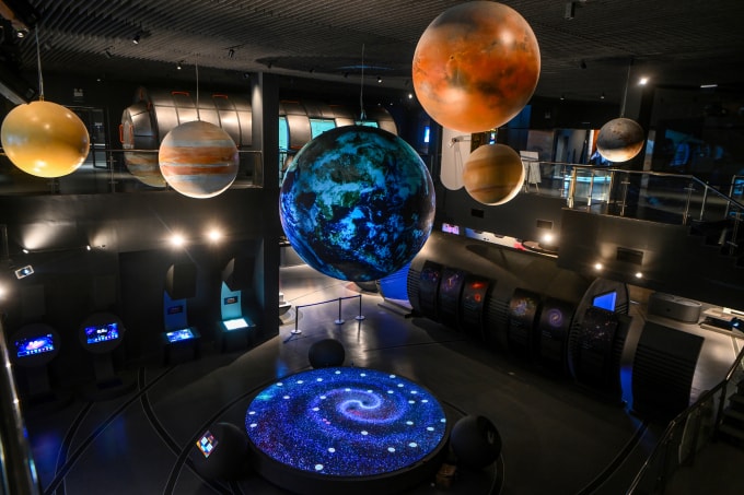 Mô hình các hành tinh trong hệ mặt trời, trưng bày tại Bảo tàng vũ trụ Việt Nam. Ảnh: Giang Huy