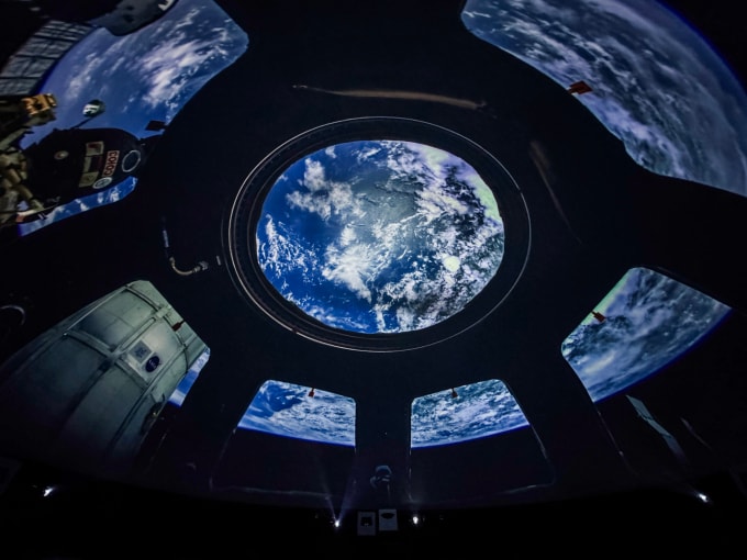 Nhà chiếu mái vòm tại Bảo tàng vũ trụ Việt Nam. Ảnh: Giang Huy