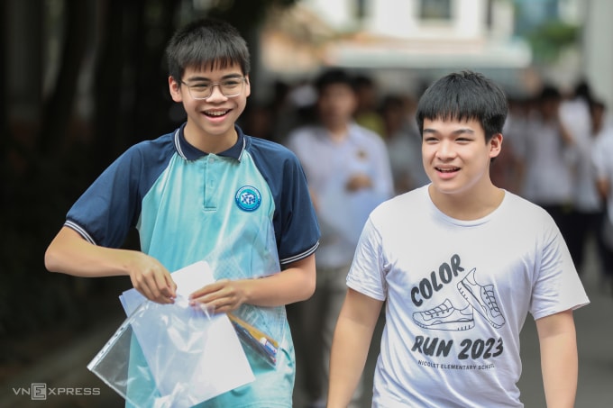 Học sinh thi lớp 10 ở Hà Nội, tháng 6/2025. Ảnh: Tùng Đinh