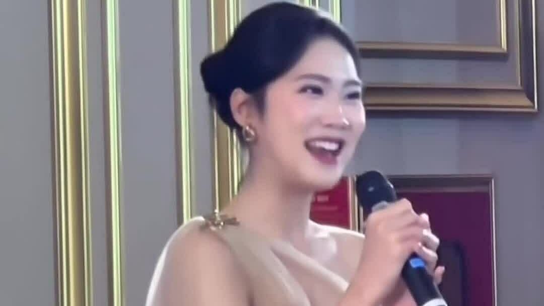 Thí sinh Thu Hằng hát 'Tình yêu màu nắng' ở sơ khảo Miss World Vietnam