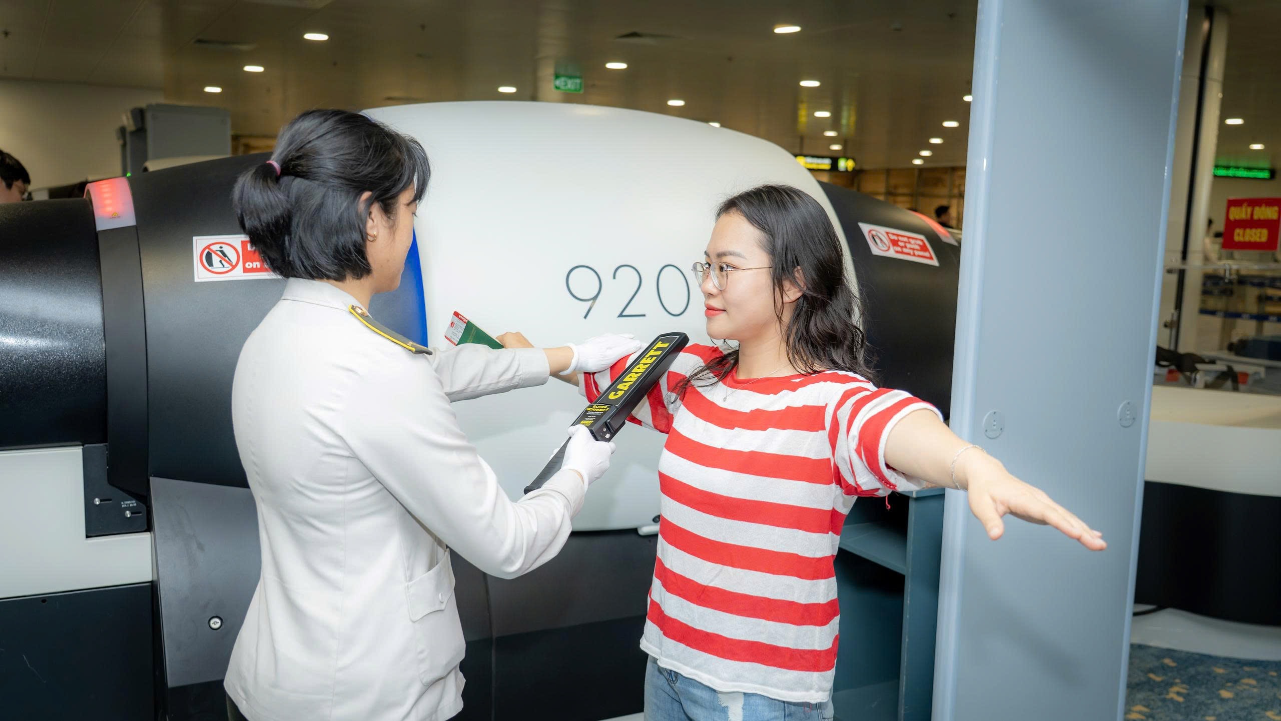 Công nghệ sân bay thông minh tại Nội Bài: Khám phá máy soi chiếu 3D hiện đại - Ảnh 10.