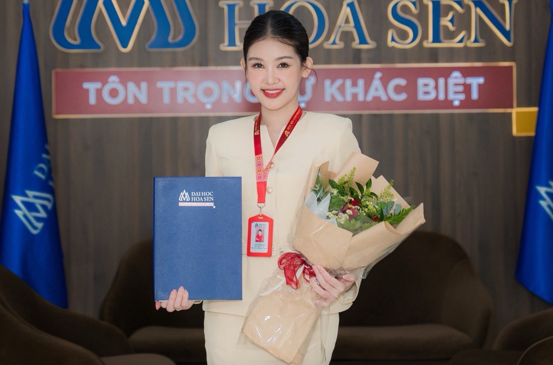 Nàng hậu đang là phó khoa trường đại học ở tuổi 30.