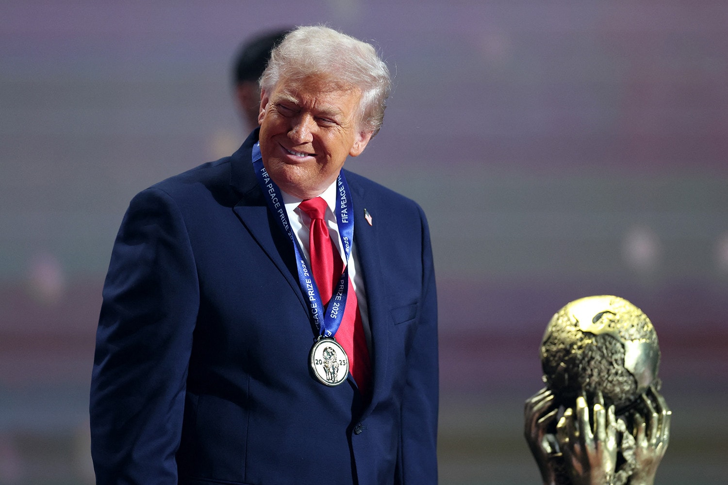Ông Trump là người đầu tiên được FIFA trao giải Hòa bình. (Ảnh: Reuters)