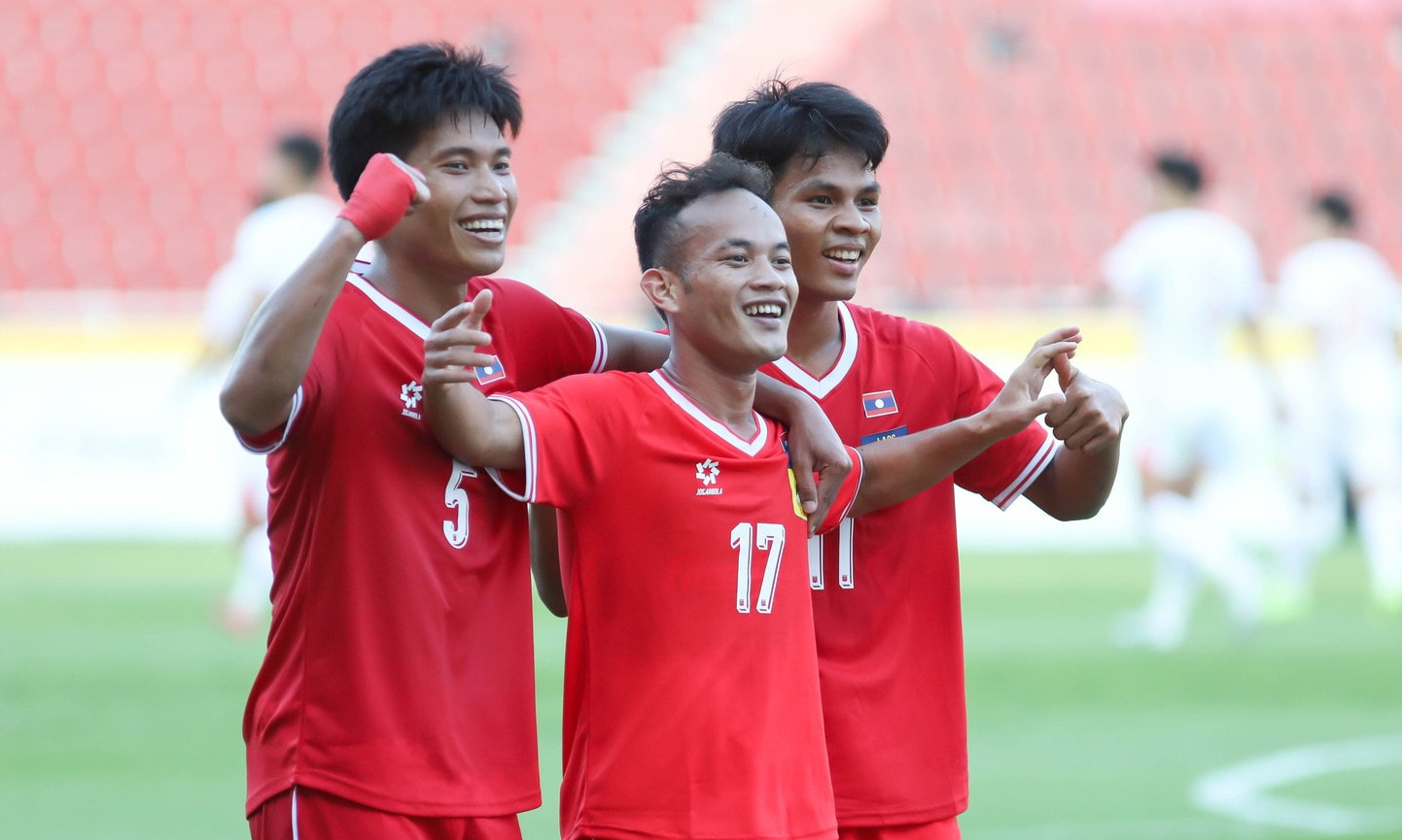 U22 Lào gây ra nhiều khó khăn cho U22 Việt Nam.