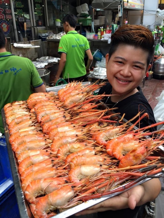 Đồ ăn ở các quán hải sản tại Chinatown Bangkok. Ảnh: T&K Seafood