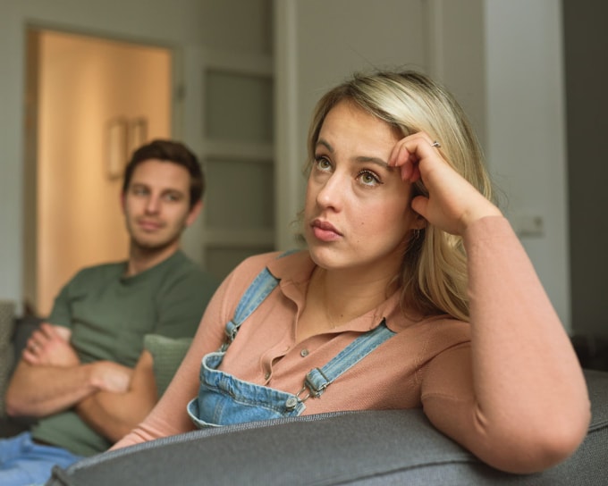 Một số phụ nữ khi đã bất lực với cuộc hôn nhân, quyết định đầu tư vào cuộc sống bên ngoài nhưng không ly hôn. Ảnh: Guardian