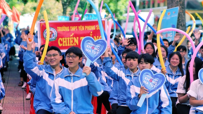 Học sinh trường THPT Yên Phong số 1 (Bắc Ninh) hưởng ứng cuộc thi. Ảnh: Ban Tổ chức