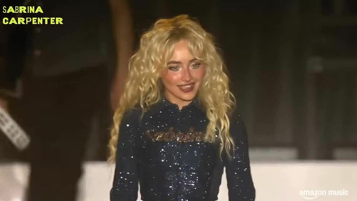 Sabrina Carpenter hát