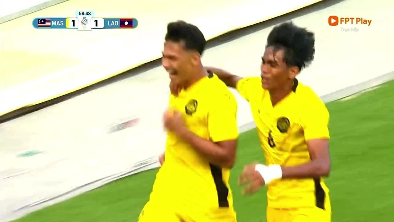 Malaysia dẫn 2-1