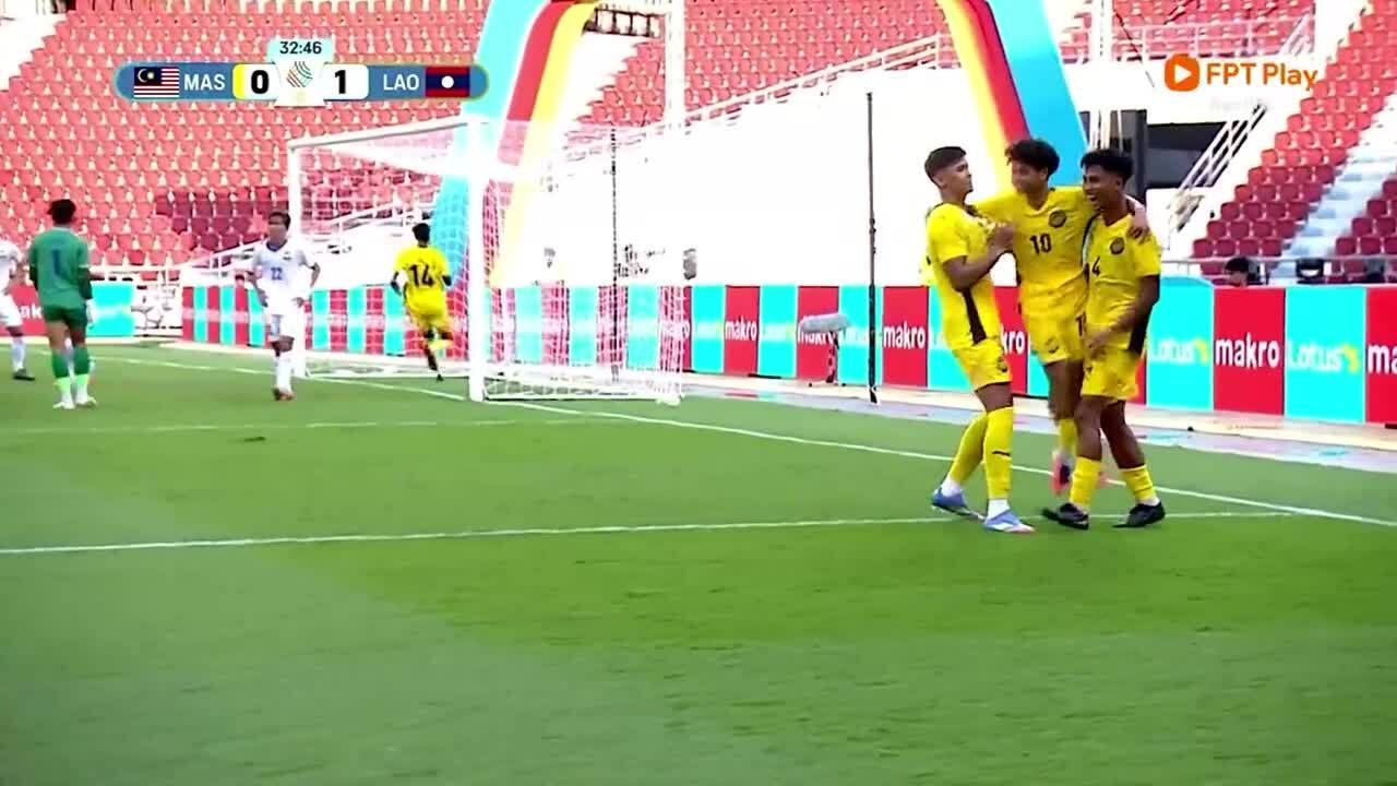 Malaysia gỡ hòa 1-1 ở phút 33
