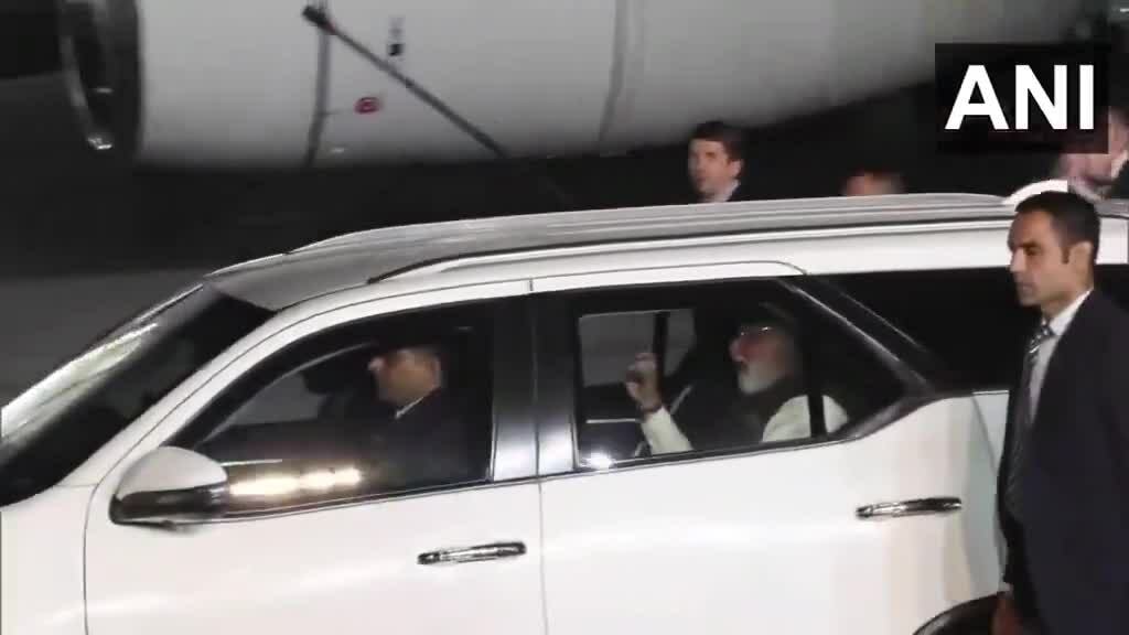 Lý do ông Modi chọn xe Nhật để đi cùng ông Putin