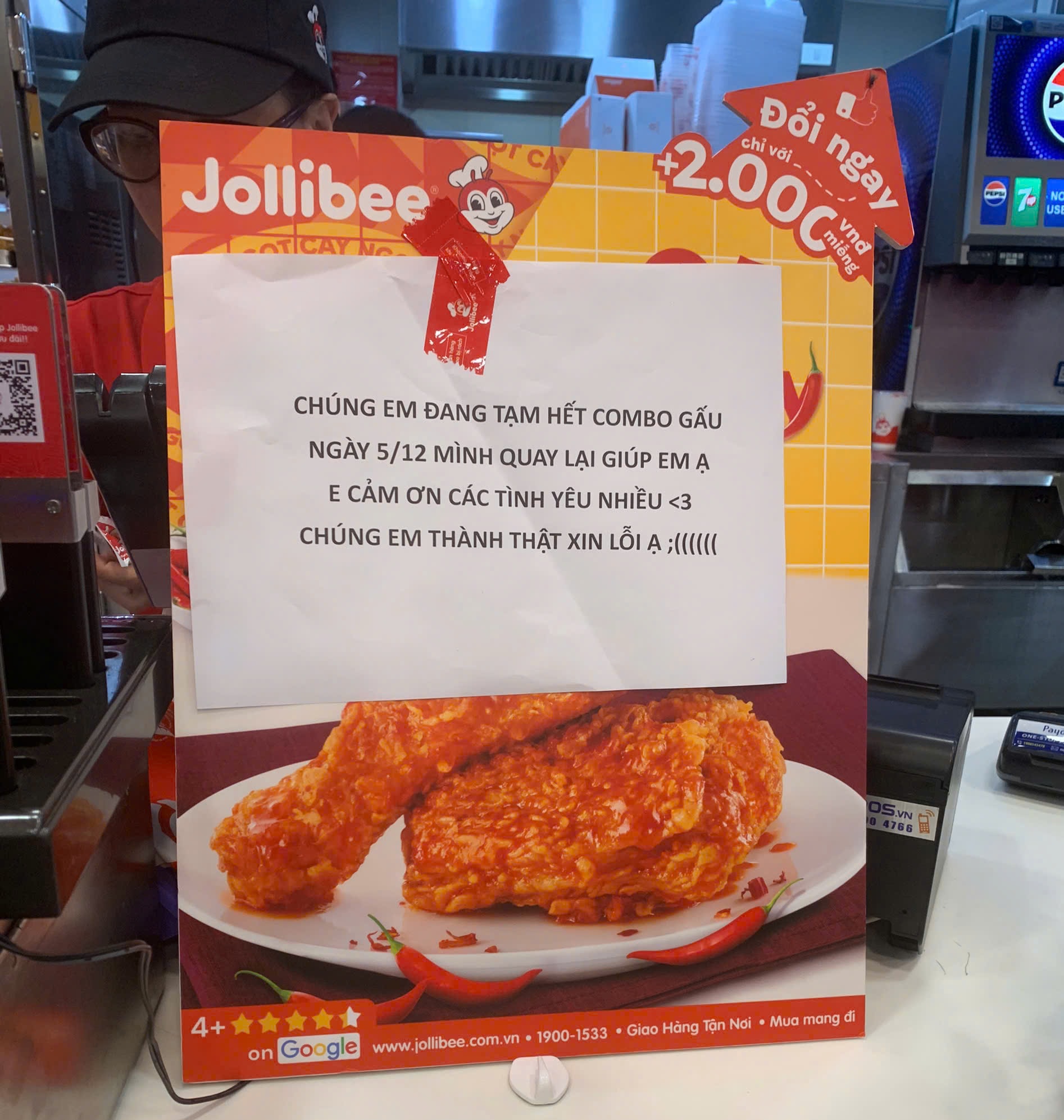 Trào lưu xếp hàng mua gà rán "săn tuần lộc" gây sốt trong giới trẻ mùa Noel 2025 - Ảnh 7.