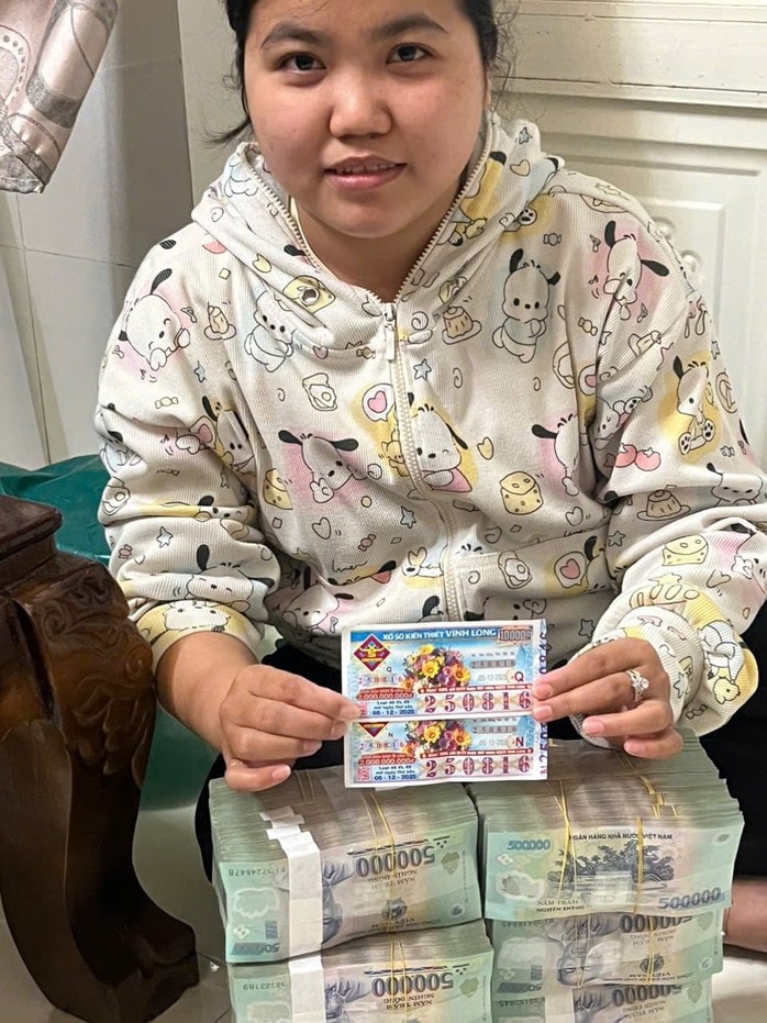 Xổ số miền Nam: Đại lý vé số kêu gọi người trúng độc đắc liên hệ đổi thưởng - Ảnh 3. Xổ số miền Nam: Đại lý vé số kêu gọi người trúng độc đắc liên hệ đổi thưởng - Ảnh 3.