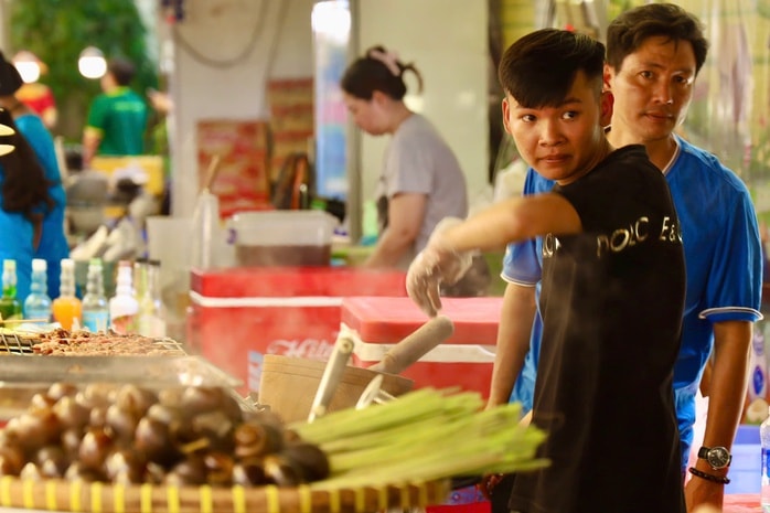 Từ gốm Bát Tràng đến chiếu Định Yên ở Thảo Cầm Viên- Ảnh 7.