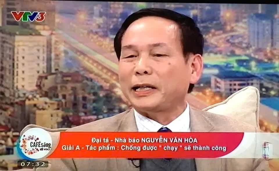 'Vì sao yêu' và 'Tư duy đột phá': Tính trữ tình và tính chiến đấu trong cùng một ngòi bút- Ảnh 1.