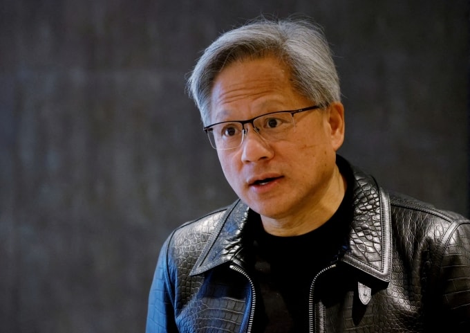 Jensen Huang, CEO Nvidia, tham dự một cuộc họp với giới truyền thông tại Singapore ngày 6/12/2023. Ảnh: Reuters