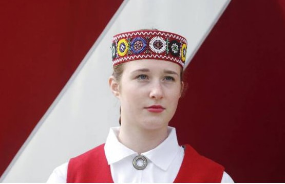 Đất nước thiếu đàn ông, phụ nữ phải đi "thuê chồng" theo giờ- Ảnh 1.