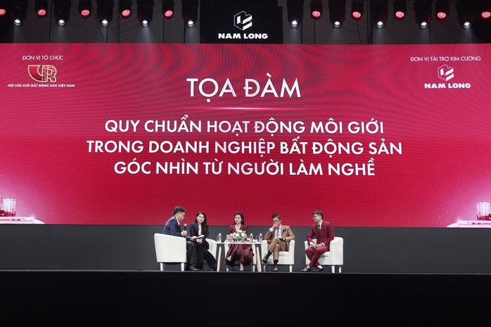 Môi giới "chuẩn" sẽ không có bộ sưu tập sim dự phòng để né khách hàng - Ảnh 1.