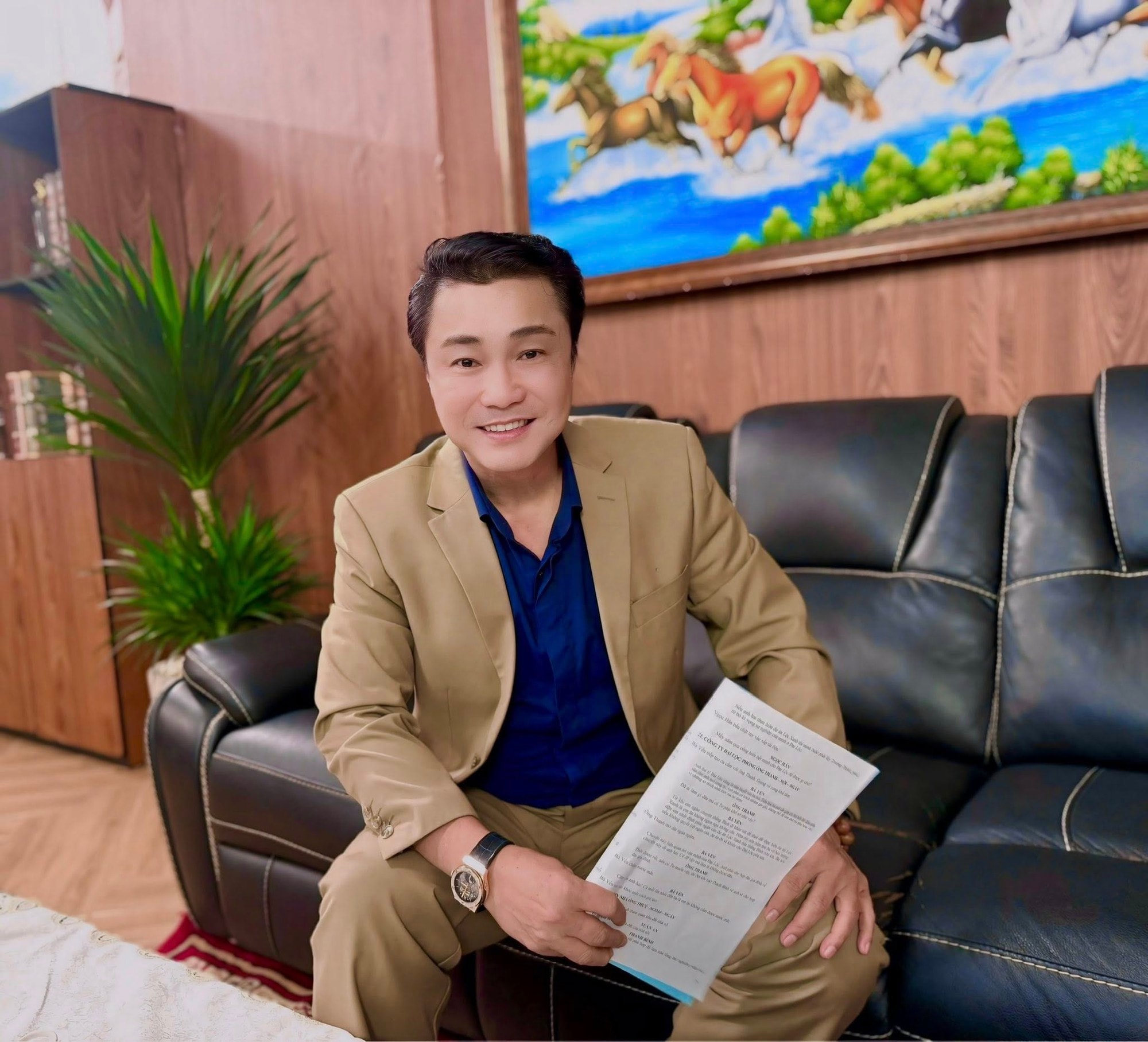 Tài tử Lý Hùng U60 vẫn độc thân, tiết lộ cát-xê 'khủng' thời đỉnh cao, bất ngờ tái xuất điện ảnh- Ảnh 8.