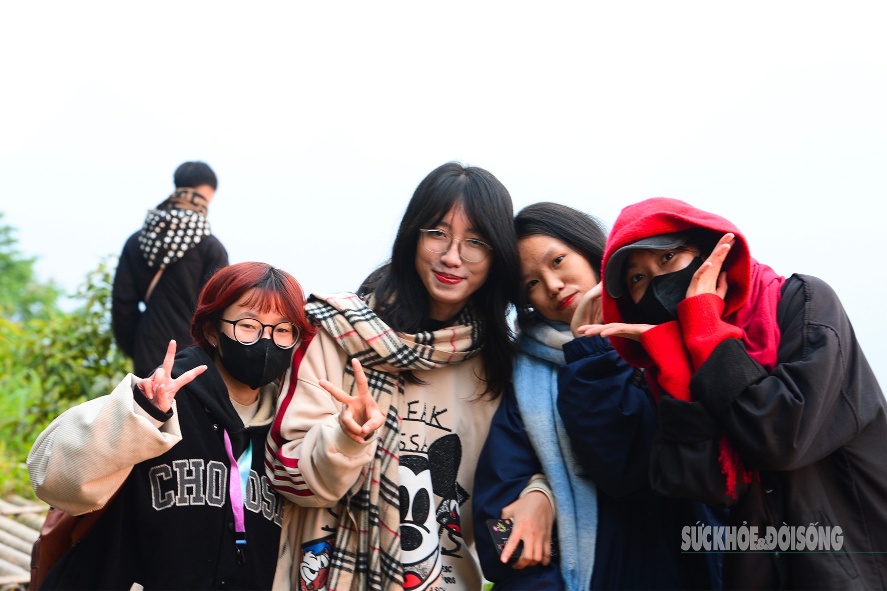 Theo chân giới trẻ lên Đồn Đèn đón bình minh và săn biển mây tuyệt đẹp- Ảnh 7.