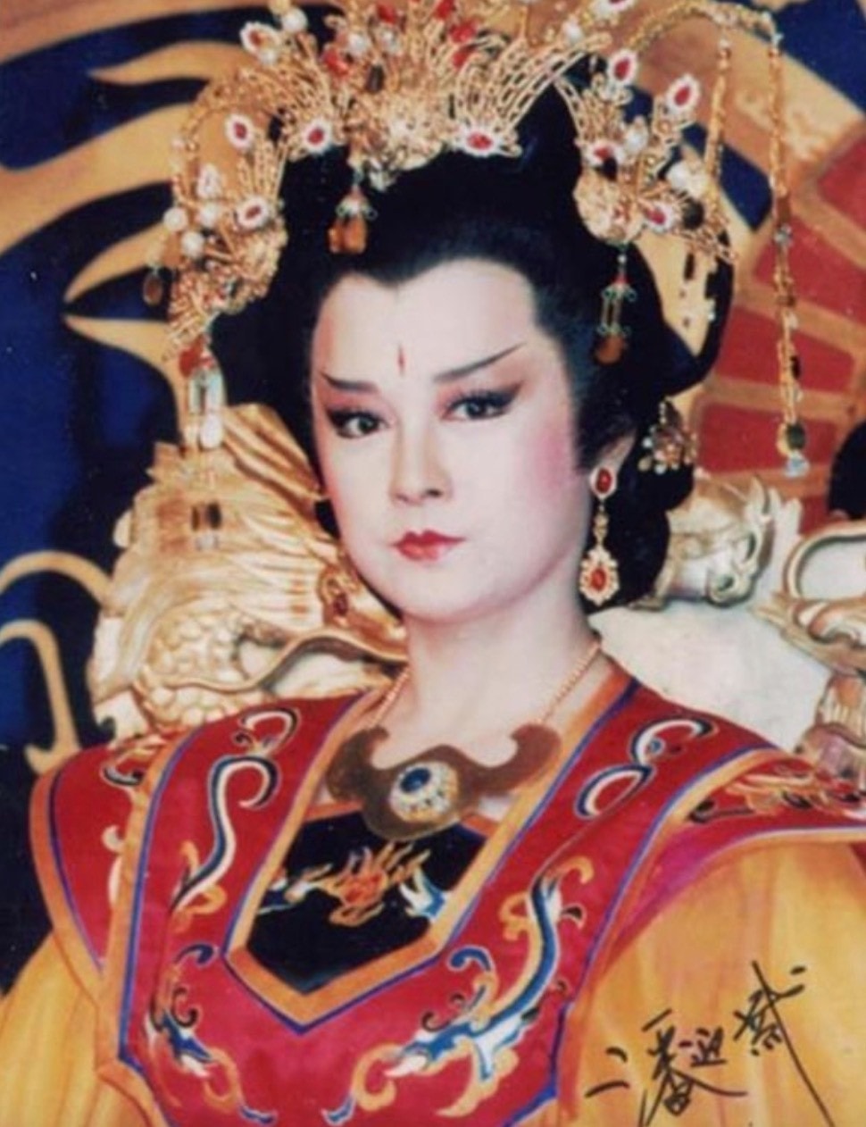 Vẻ đẹp sắc sảo của 