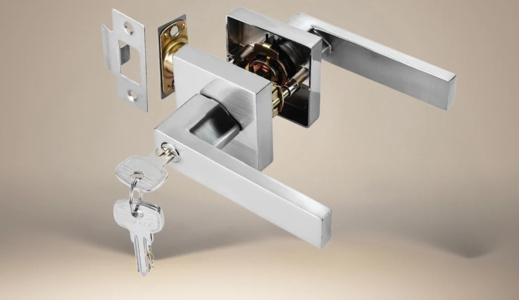 Khóa tay nắm gạt dễ thao tác. (Ảnh: HäfeleHome)