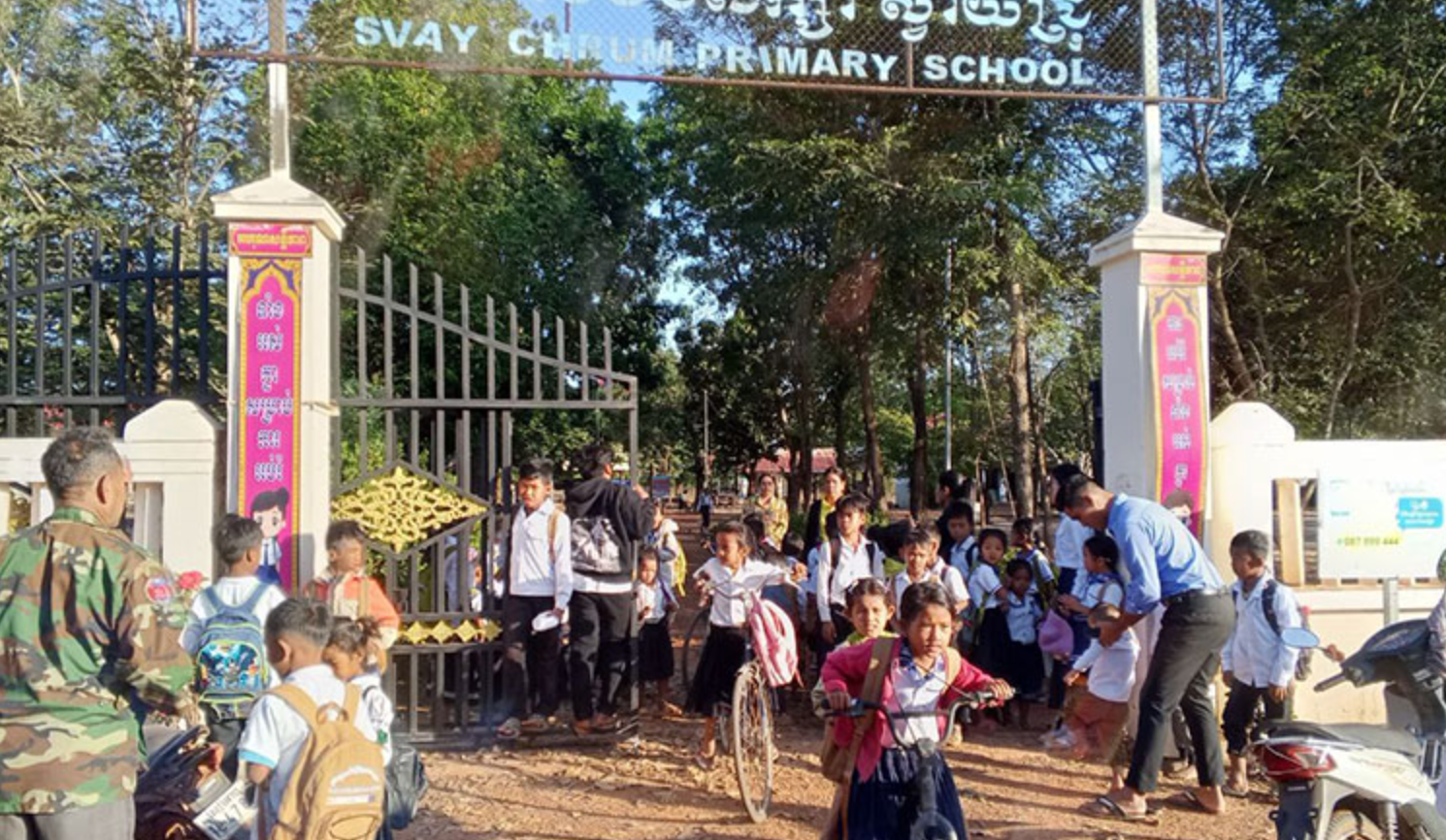 Hàng chục trường học dọc biên giới Campuchia - Thái Lan ở tỉnh Oddar Meanchey tạm thời đóng cửa sau khi quân đội Thái Lan bị cáo buộc nổ súng vào lực lượng Campuchia vào sáng 8/12. (Ảnh: Khmer Times)