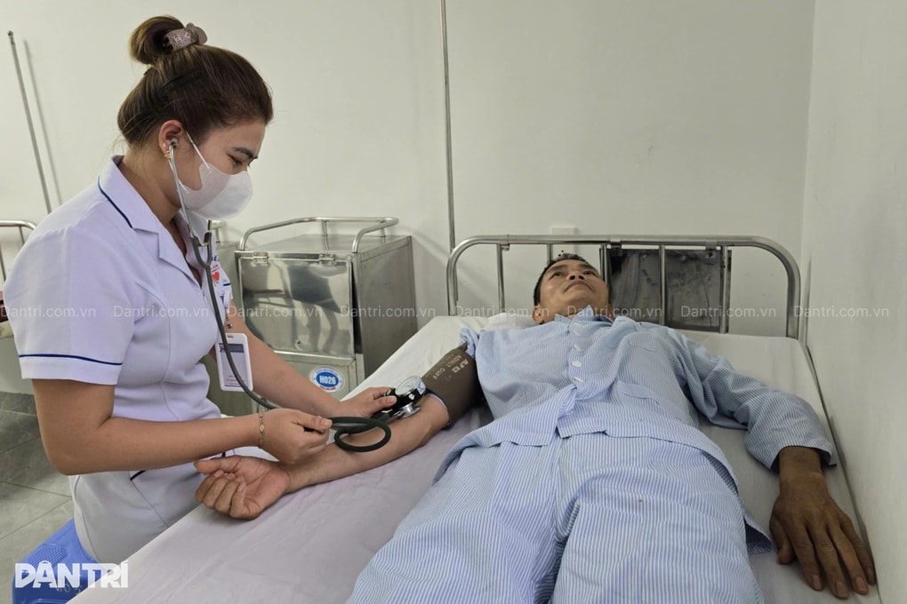 Vợ ung thư vú chăm chồng mắc 2 bệnh ung thư trong cảnh khốn cùng - 4 Vợ ung thư vú chăm chồng mắc 2 bệnh ung thư trong cảnh khốn cùng - 4