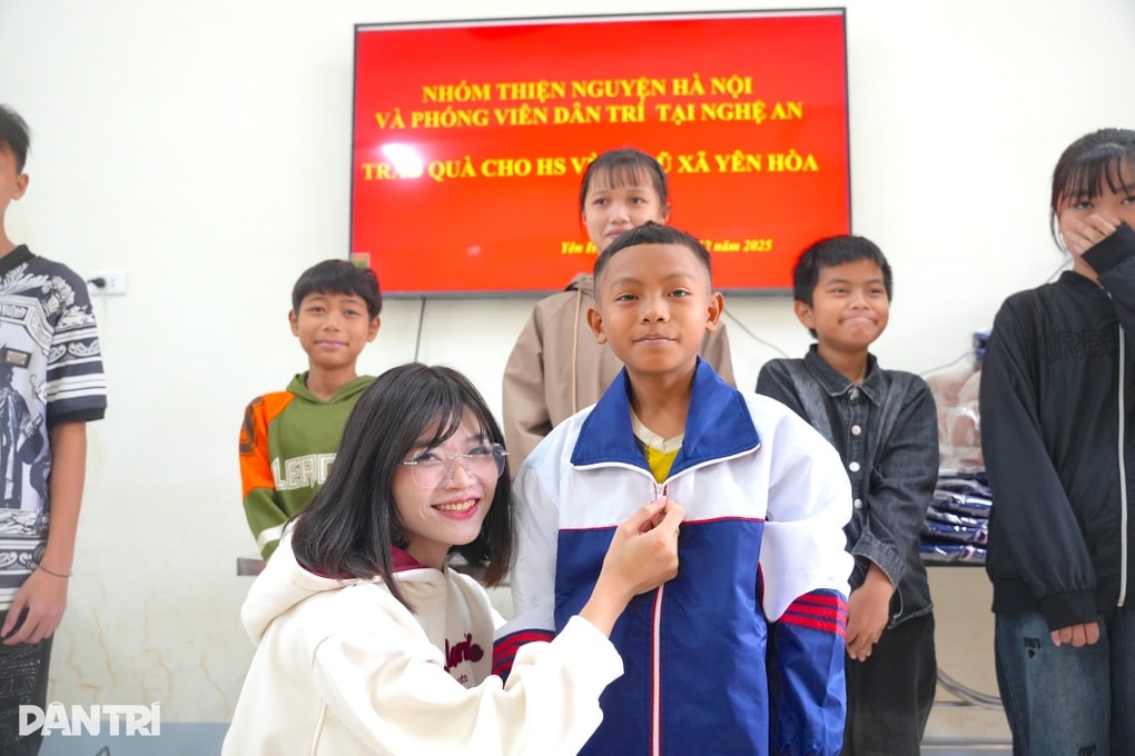 Bạn đọc tiếp tục hỗ trợ học sinh vùng lũ tại Nghệ An - 3