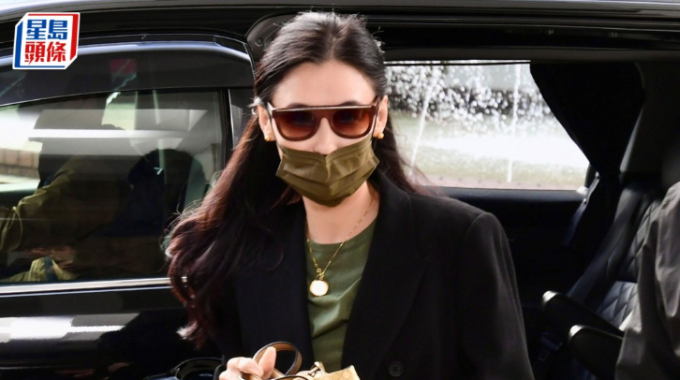 Bá Chi ra tòa ngày 8/12. Ảnh: St Headline